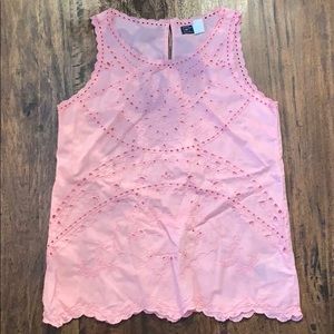 Scalloped hem lace tank